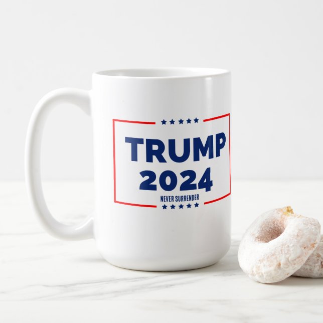 Taza De Café Donald Trump 2024 nunca se rinde (Con donut)