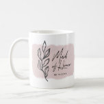 Taza De Café doncella de Honor Mug de color pastel botánico mod<br><div class="desc">Nuestra colección Fields of Dreams cuenta con modernos ilustraciones y disposición de acuarela, junto con un guión personalizado escrito a mano y fuentes elegantes. Los ilustraciones florales en color crema, rubio y suculento verde son muy modernos y elegantes, al igual que los antecedentes en los mismos colores. Esta colección incluye...</div>