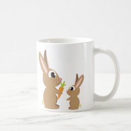 Taza De Café Dos Conejos Cutos compartiendo una zanja