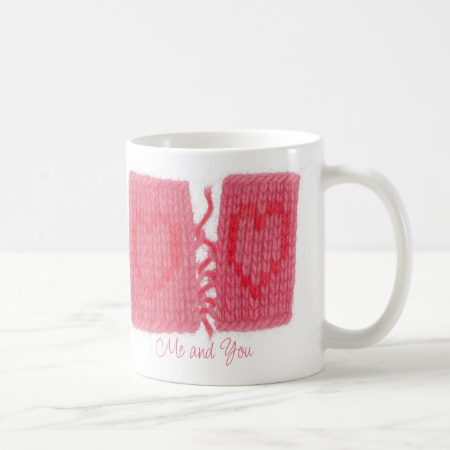 Taza De Café DOS CORAZONES KNIT Mug Blanco + Texto (Derecha)