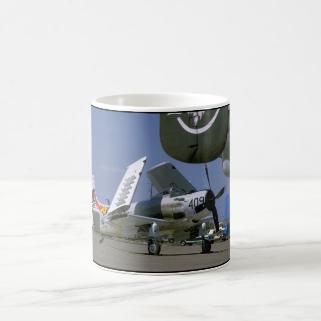 Taza De Café Douglas AD-1 Skyraider, aviones doblados de (Centro)