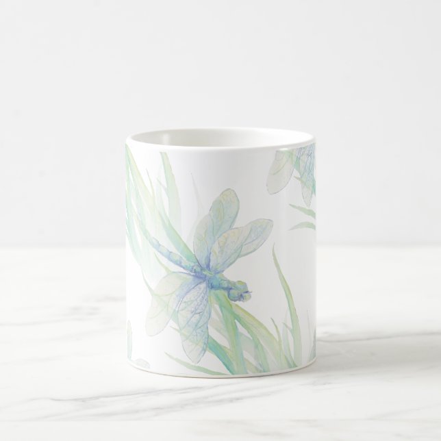 Taza De Café Dragonfly acuarela en blues blandos y arte verde (Centro)
