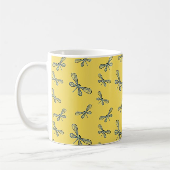 Taza De Café Dragonfly con un hermoso fondo amarillo (Izquierda)