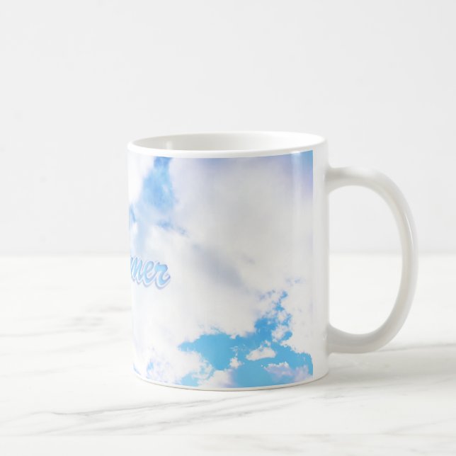 Taza De Café Dreamer puffy nubes blancas y cielo azul (Derecha)