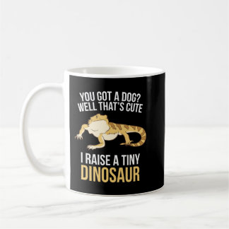 Taza De Café Dueño De Dragón Con Barba Levanto Un Pullo De Dino