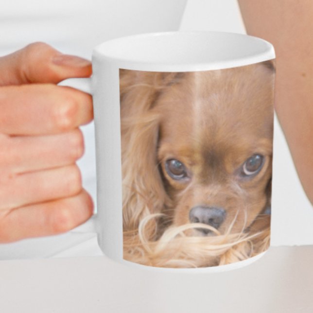 Taza De Café Dulce Ruby Cavalier King Charles Spaniel (Captivating gaze and timeless elegance - this mug exudes charm.)