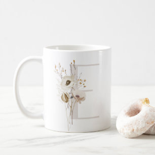 Taza De Café E inicial con flor de color suave Café Mug
