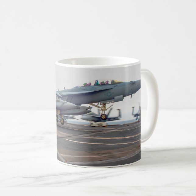 TAZA DE CAFÉ EA-18G GROWLER (Anverso derecho)