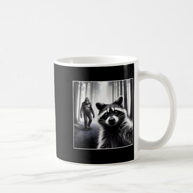 Taza De Café Ed Raccoon Selfie With Sasquatch Bigfoot Funny Rac (Derecha)