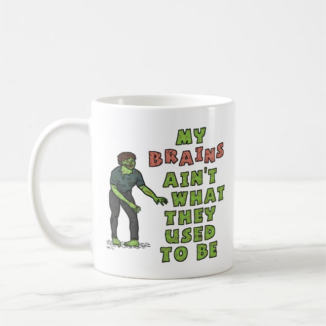 Taza De Café Edad avanzada divertida de los cerebros del zombi (Izquierda)