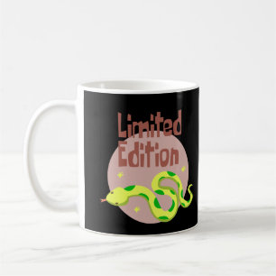 Taza De Café Edición limitada de serpiente kawaii amarillo y ve