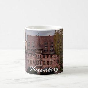 Taza De Café Edificio histórico al atardecer en Nuremberg, Alem