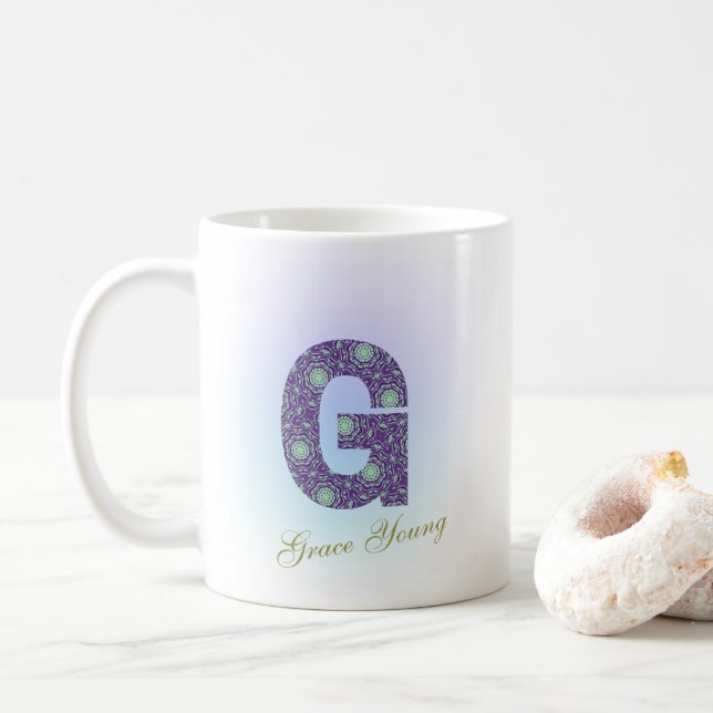 Taza De Café Editable Floral Letter G Monogram Personalized (Con donut)