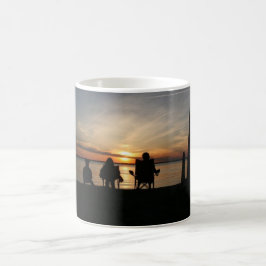 Taza De Café El acampar de la playa de la puesta del sol