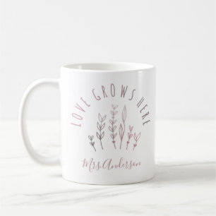 Taza De Café El amor crece aquí Jardín con nombre