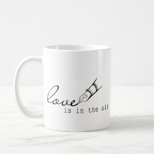 Taza De Café el amor está en el aire Keychain