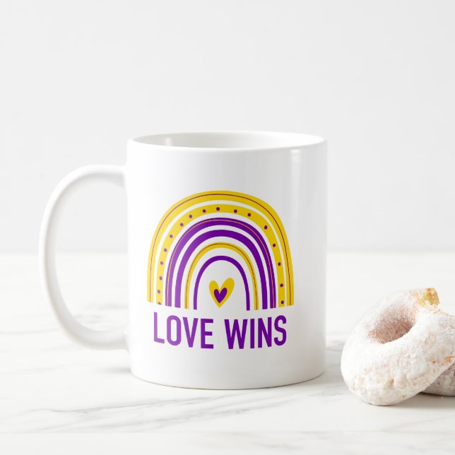 Taza De Café El amor gana el arco iris intersexual (Con donut)