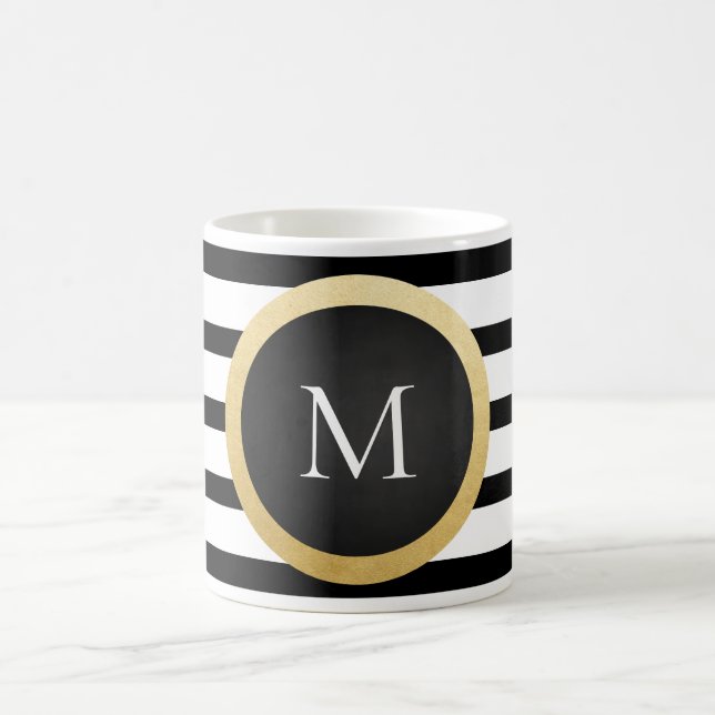 Taza De Café El blanco negro elegante moderno raya el monograma (Centro)