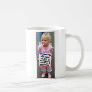 Taza De Café El chica en deuda posee solamente la casa de