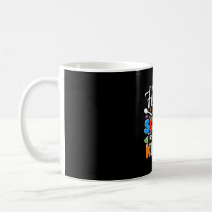 Taza De Café El corazón de la escuela late en la cocina detrás