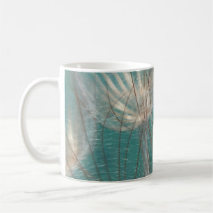 Taza De Café El dandelion blanco en la fotografía de primer pla