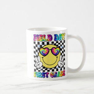 Taza De Café El Día Del Primer Grado Estudiantil Maestra El Últ