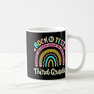 Taza De Café El examen de tercer grado de prueba de arcoiris Dí