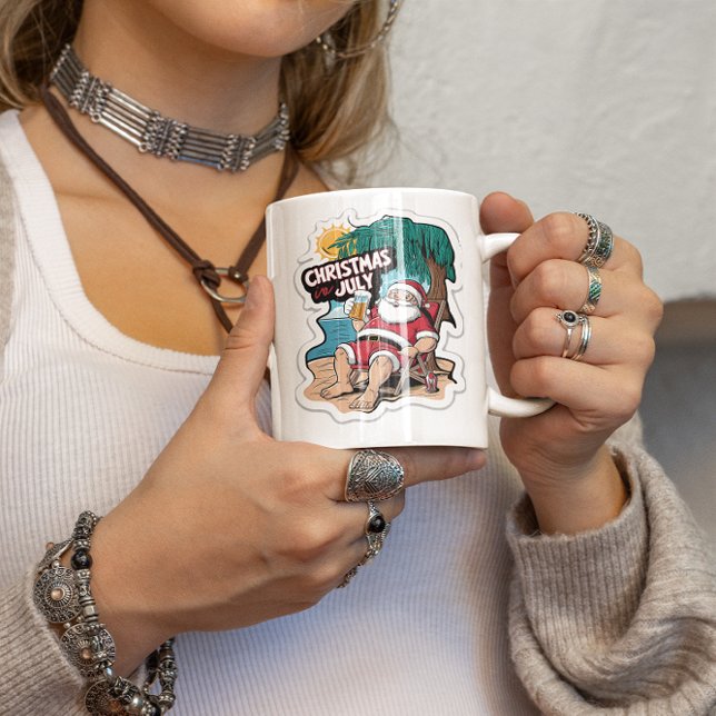 Taza De Café El festivo Papá Noel relajándose en la costa tropi (Subido por el creador)