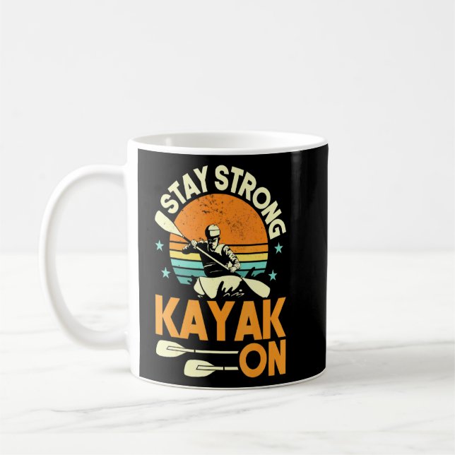 Taza De Café El Kayak Se Mantiene Fuerte En Kayak En El Atardec (Izquierda)