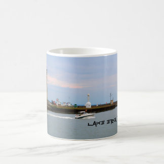Taza De Café El lago Erie, faro del búfalo NY