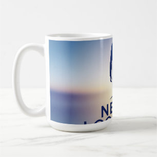 Taza De Café El logo "Nunca mires atrás": Abrazando el futuro
