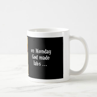 Taza De Café El lunes dios hizo laboratorios