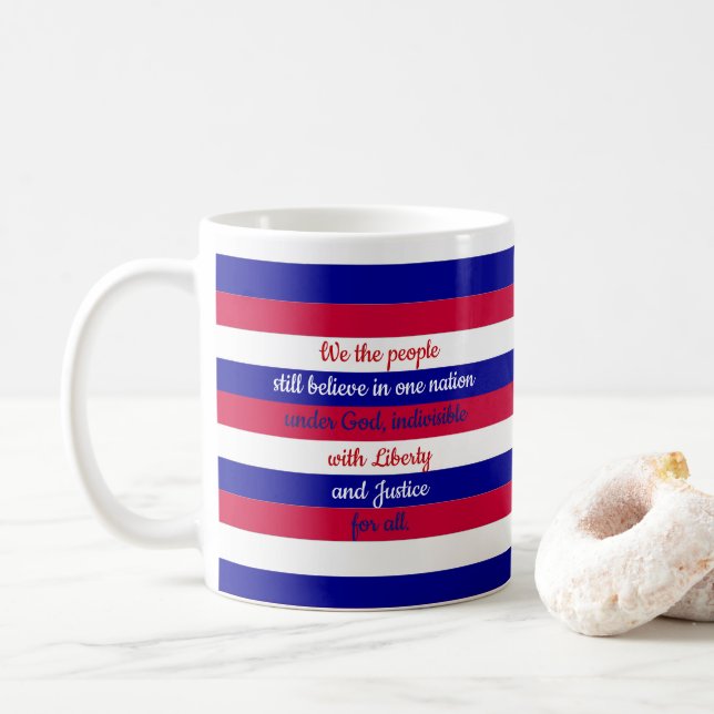 Taza De Café El mensaje del pueblo "Nosotros, el pueblo", rojo  (Con donut)
