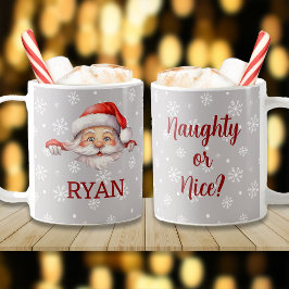 Taza De Café El mensaje y el nombre personalizados de Santa est