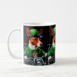 Taza De Café El perro de Basenji conduciendo en bicicleta el Dí