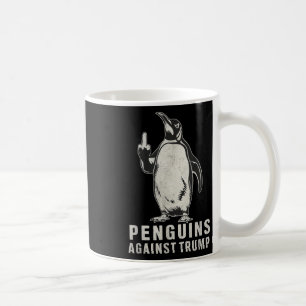 Taza De Café El pingüino se alza contra los pingüinos del dedo