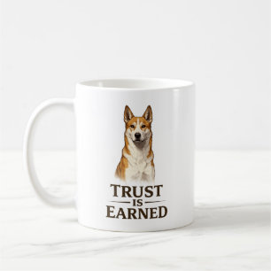 Taza De Café El respeto se gana perro Canaan negro