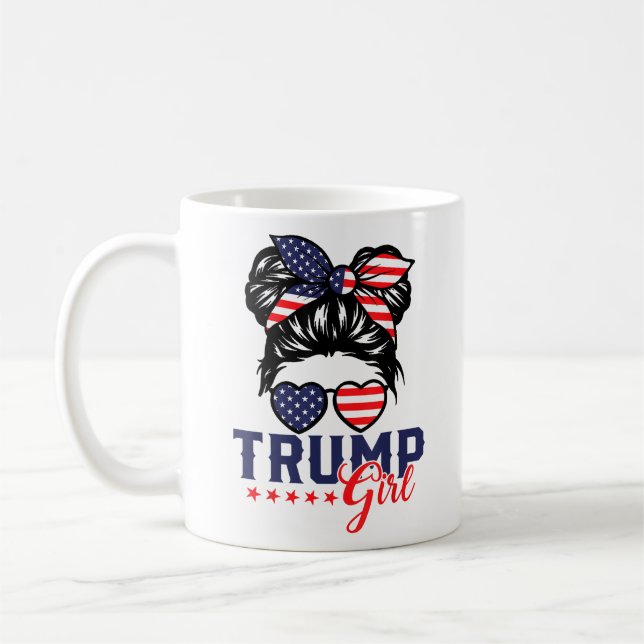 Taza De Café Elección de Trump Chica Messy Bun Trump 2024 (Izquierda)