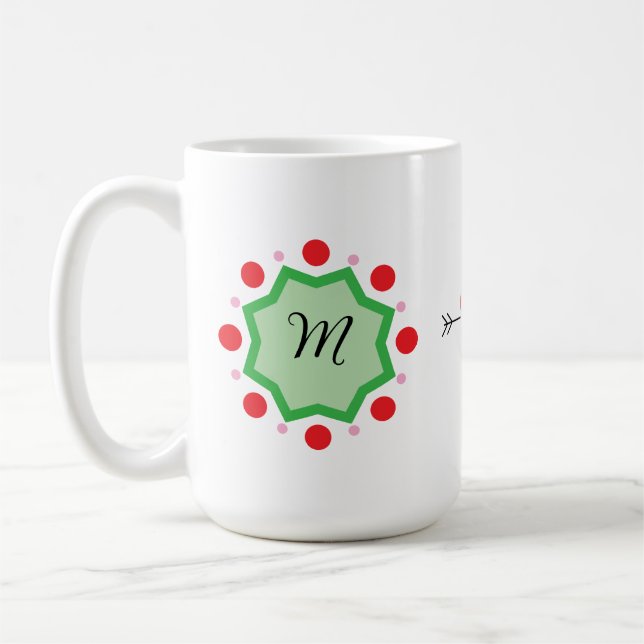 Taza De Café Elegant Monogram Letter M – Green Emblem with Red  (Izquierda)
