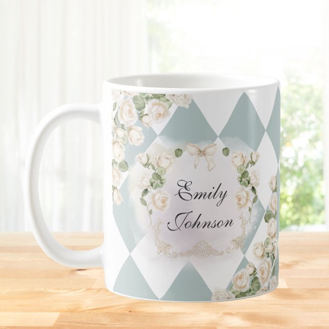 Taza De Café Elegant Monogram White Roses Green Leaves Diamond (In situ)