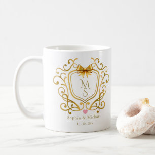 Taza De Café Elegante Cresta de Monograma de Oro Bodas Personal
