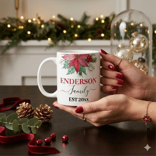 Taza de café elegante de Navidad con vegetación ro