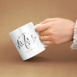 Taza De Café Elegante futuro Sra. Engagement<br><div class="desc">Elegante "futura señora" Compromiso Coffee Mug. Simplemente agregue su nombre y fecha a la plantilla para personalizar. ¡Un gran regalo para la futura novia!</div>