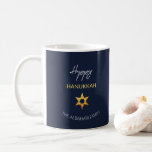 Taza De Café Elegante Happy Hanukkah Golden David Star<br><div class="desc">Personalizar con tus detalles.</div>