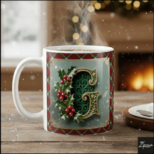 Taza De Café Elegante letra inicial de Navidad de acebo en oro 