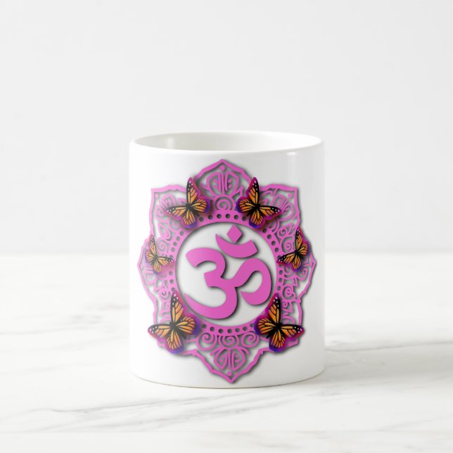 Taza De Café Elegante mariposas rosadas ohm mandala púrpura (Centro)