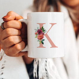 Taza De Café Elegante Monograma Floral Borgoña Rosado