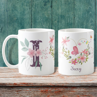 Taza De Café Elegante Monograma Floral de Mariposa en Acuarela