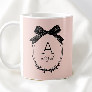 Taza De Café Elegante Monograma Rosa Beige Chic Inicial Lazo Ne