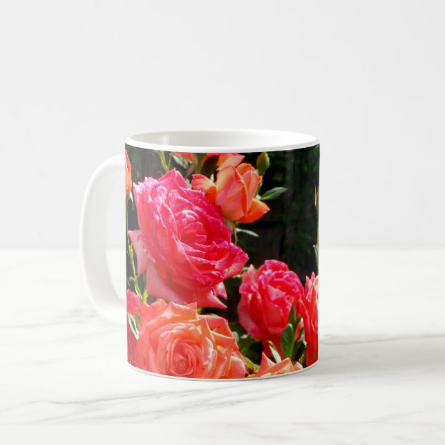 Taza De Café Elegante naranja rojo rosas de coral rosa jardín (Anverso izquierdo)